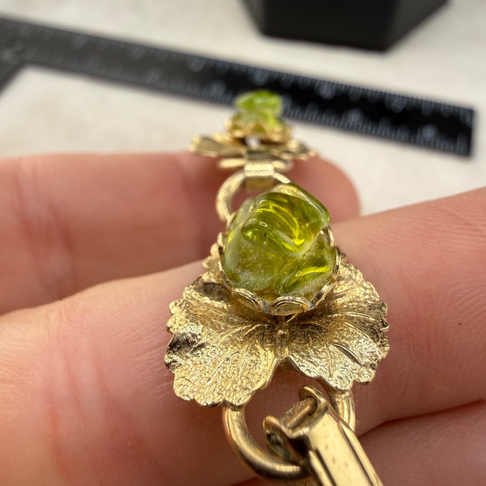 Vintage Bracelet Gold Green Glass Rose Leaf Link 6.5" - Picture 2 of 8